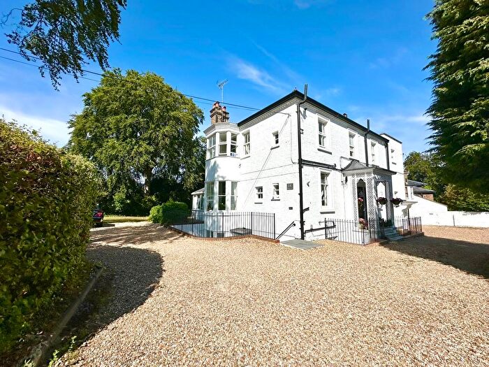 2 Bedroom Flat For Sale In Downside, Epsom, KT18