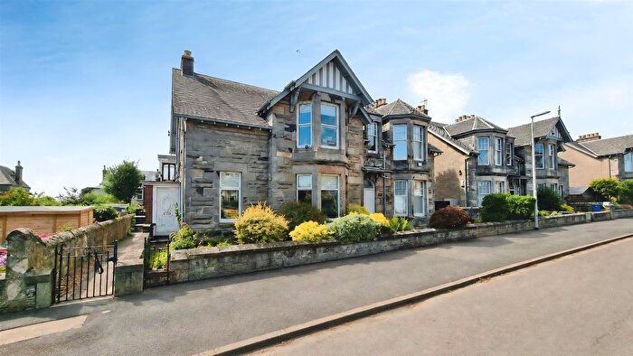 3 Bedroom Flat To Rent In Crescent Road, Lundin Links, KY8