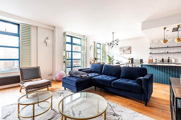 3 Bedroom Flat To Rent In Chilton Street, London, E2