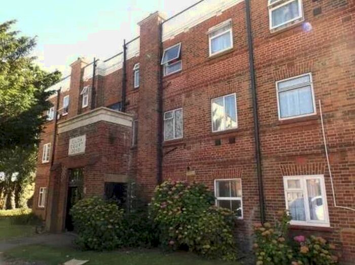 2 Bedroom Property To Rent In Watford Way, London, NW7