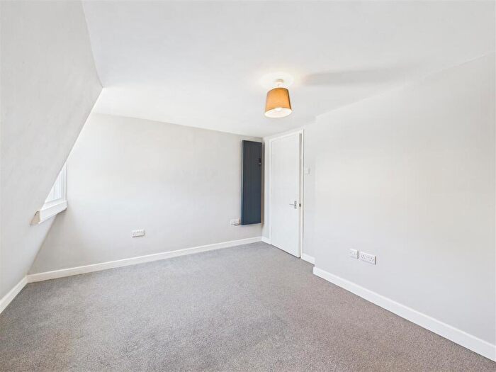 2 Bedroom Apartment To Rent In Rivers Street, City Centre, BA1