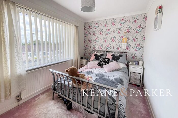 2 Bedroom Semi-Detached Bungalow For Sale In Oak Tree Park, Glenholt, Plymouth, PL6