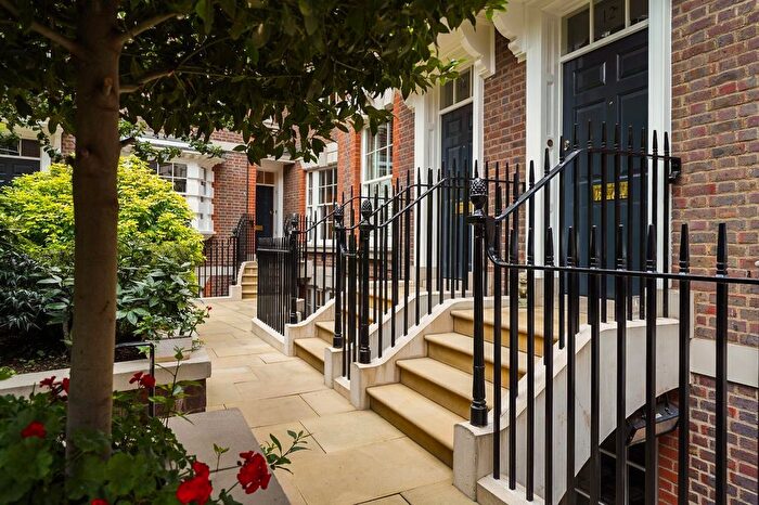 3 Bedroom Property For Sale In Dukes Mews, Marylebone, W1U