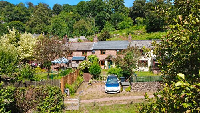 2 Bedroom Cottage For Sale In Middle Cottage, Two Bridges, Blakeney, GL15