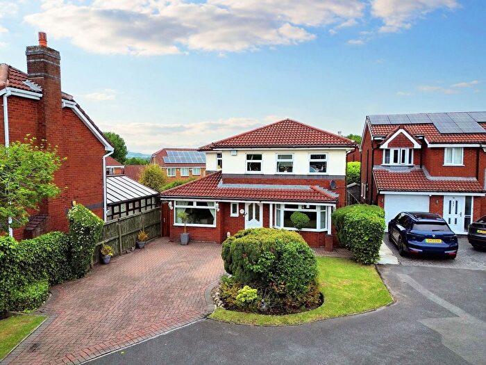 4 Bedroom Detached House For Sale In Chapeltown Road, Radcliffe, M26