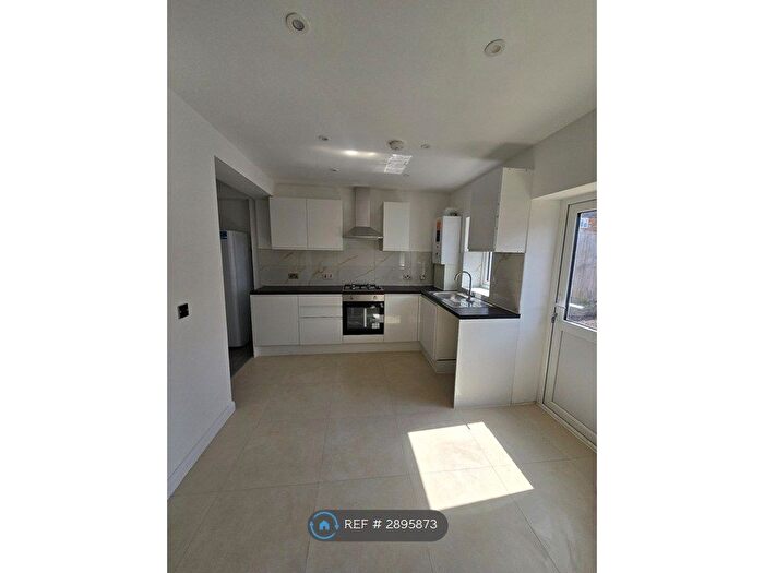 4 Bedroom Terraced House To Rent In Willingale Road, Loughton, IG10