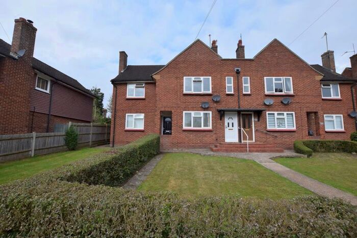 2 Bedroom Flat To Rent In Cross Keys, Bearsted, Maidstone, ME14