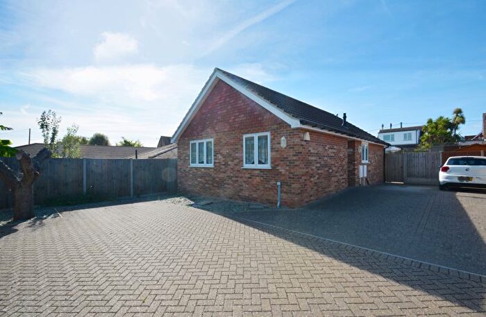 2 Bedroom Detached Bungalow For Sale In Minster Road, Minster, ME12