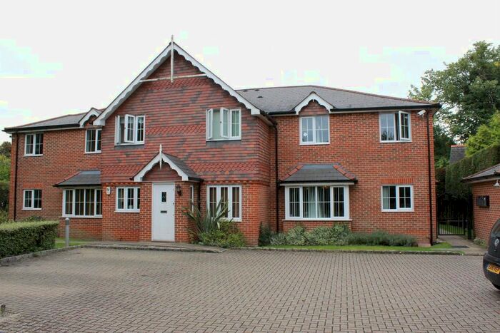 2 Bedroom Semi-Detached House To Rent In Barley Mow Road, Englefield Green, Egham, TW20