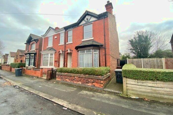 3 Bedroom Property To Rent In Hall Park Street, Bilston, WV14
