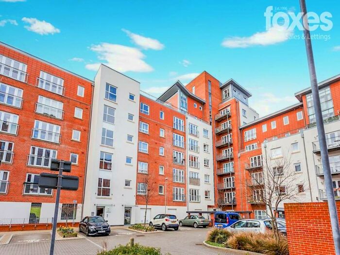 2 Bedroom Apartment To Rent In Avenel Way, Poole, Dorset, BH15