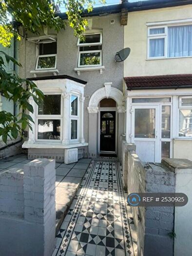 5 Bedroom Terraced House To Rent In Leyton, London, E15