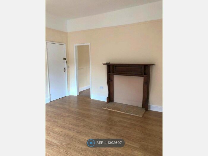 1 Bedroom Flat To Rent In Newton Lane, Chester, CH2