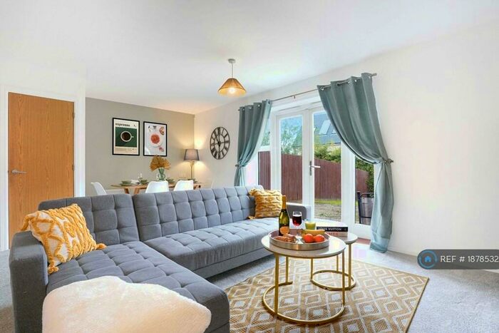 3 Bedroom Semi-Detached House To Rent In Appledore Grove, Brooklands, Milton Keynes, MK10