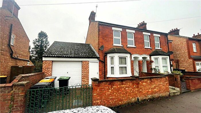 3 Bedroom Semi-Detached House To Rent In All Saints Road, Bedford, MK40