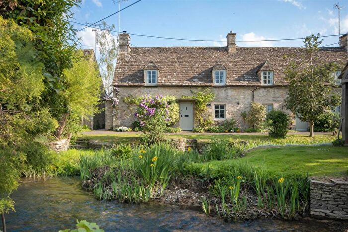 3 Bedroom Semi-Detached House For Sale In South Cerney, Gloucestershire, GL7