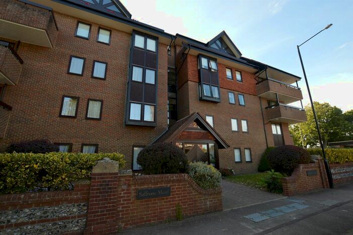 2 Bedroom Flat To Rent In Grassington Road, Eastbourne, BN20