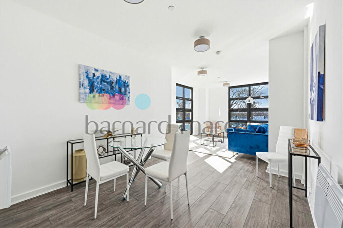 Studio To Rent In Purley Way, Croydon, CR0