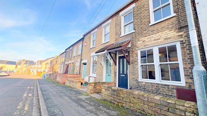3 Bedroom House To Rent In Godesdone Road, Cambridge, CB5