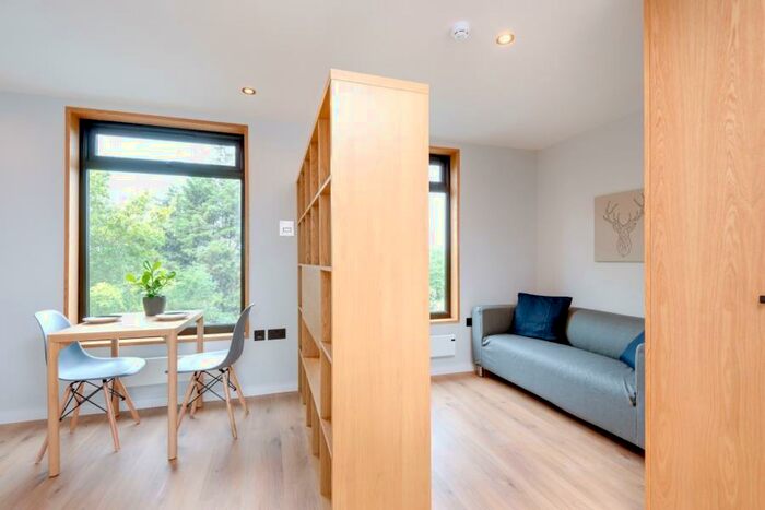 Apartment To Rent In Hamilton Road, Golders Green, NW11