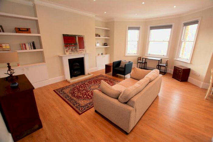 3 Bedroom Apartment To Rent In Second Avenue, Hove, BN3