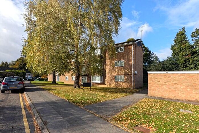 2 Bedroom Apartment To Rent In Sunningdale, Berkshire, SL5