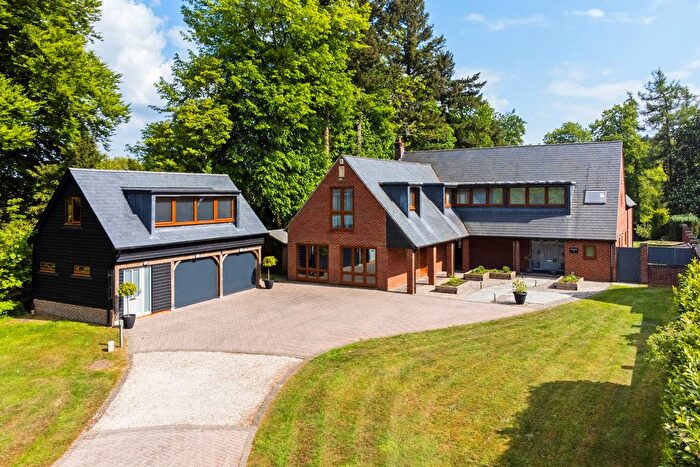 5 Bedroom Detached House For Sale In Wellhouse Road, Beech, GU34