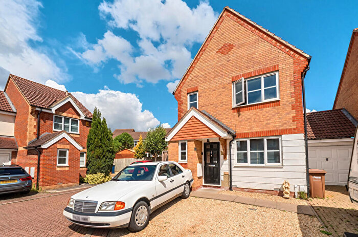 3 Bedroom Link Detached House For Sale In Shorte Close, Headington, Oxford, OX3