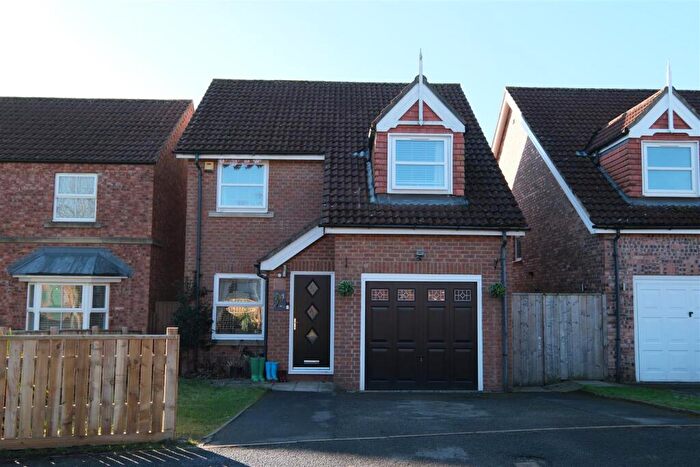 3 Bedroom Detached House For Sale In Wellington Way, Brompton On Swale, DL10