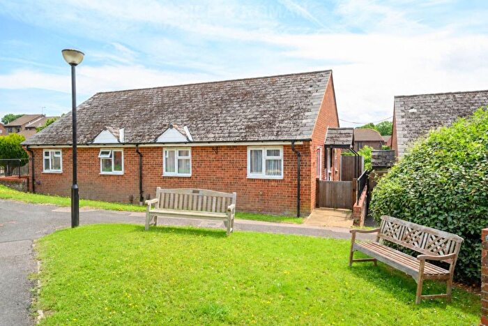 1 Bedroom Semi-Detached House For Sale In Rowan Mead, Tadworth, KT20