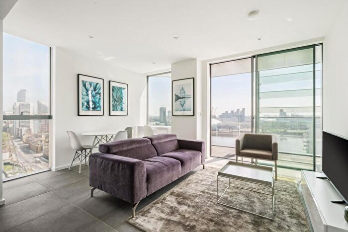 1 Bedroom Apartment To Rent In Dollar Bay, Canary Wharf, E14