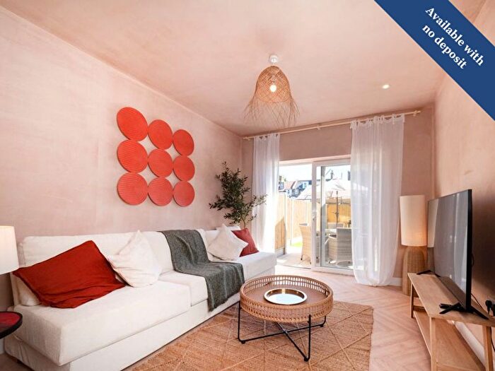 3 Bedroom Flat To Rent In Southwood Road, Ramsgate, CT11