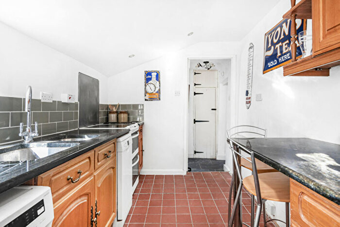 2 Bedroom Detached House For Sale In Main Street, Twyford, MK18