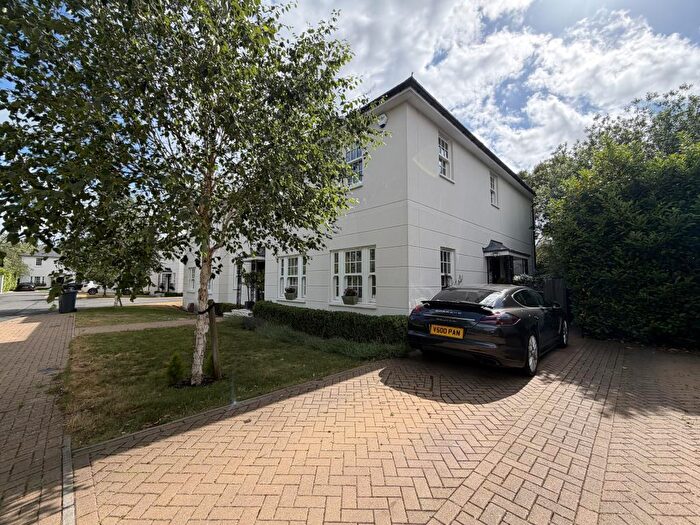 3 Bedroom End Of Terrace House For Sale In Burlington Mews, Datchet, Datchet, SL3