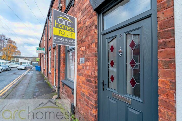 2 Bedroom House To Rent In Smith Street, Atherton, Manchester, M46