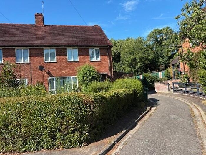 3 Bedroom Property For Sale In Rosehill Gardens, Abbots Langley, WD5