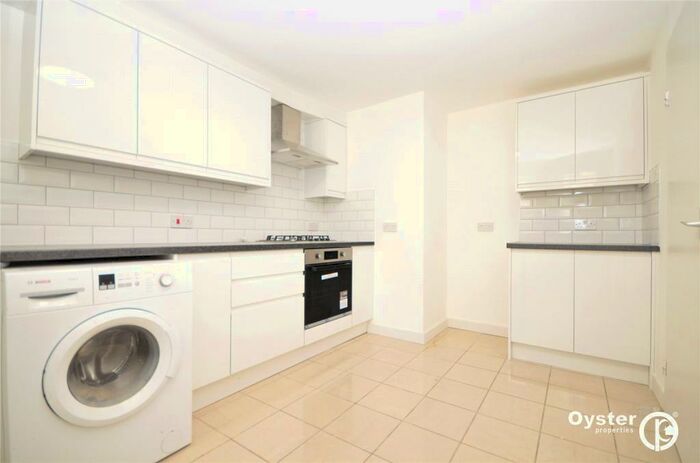 3 Bedroom Apartment To Rent In Highview Gardens, London, N11