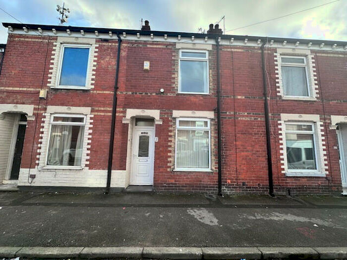 2 Bedroom Terraced House To Rent In Estcourt Street, Hull, Yorkshire, HU9