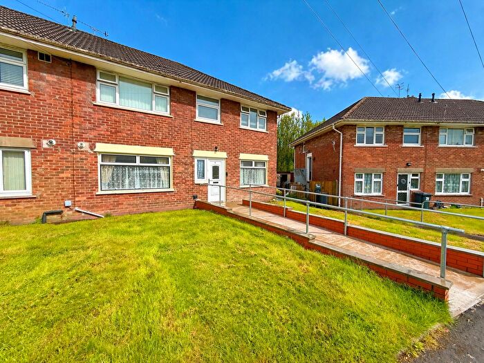 2 Bedroom Flat For Sale In Ty Fry, Aberdare, Rhondda Cynon Taf, CF44