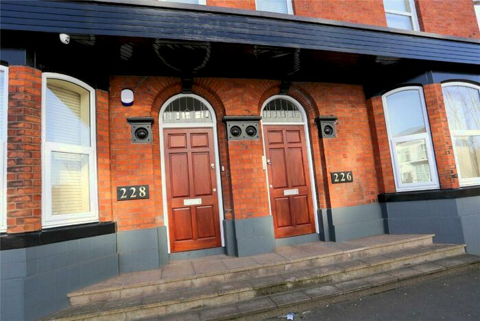 1 Bedroom Flat To Rent In Wellington Road South, Stockport, Cheshire, SK2