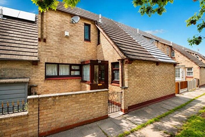 2 Bedroom Property To Rent In Broomfields Place, Basildon, SS13