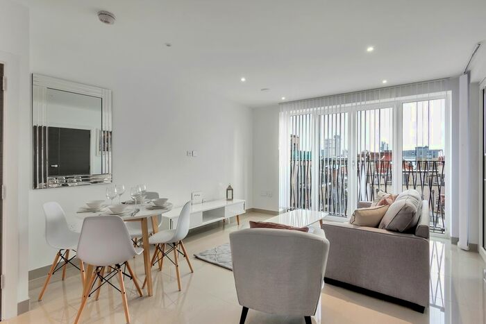 1 Bedroom Flat To Rent In St. Georges Circus, Blackfriars, London, SE1