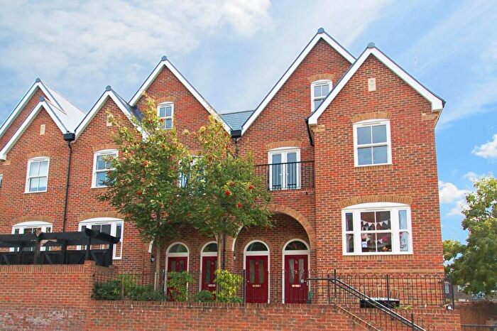 2 Bedroom Apartment To Rent In Stuart Road, High Wycombe, Buckinghamshire, HP13