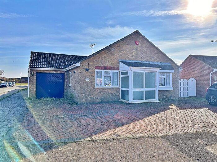 3 Bedroom Detached Bungalow For Sale In Battisford Drive, Clacton-On-Sea, CO16