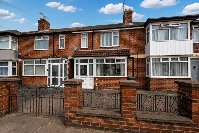 2 Bedroom Town House For Sale In Totland Road, Leicester, Leicestershire, LE3
