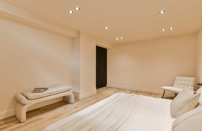 1 Bedroom Flat For Sale In Arches, Whitworth Street West, Manchester, M1