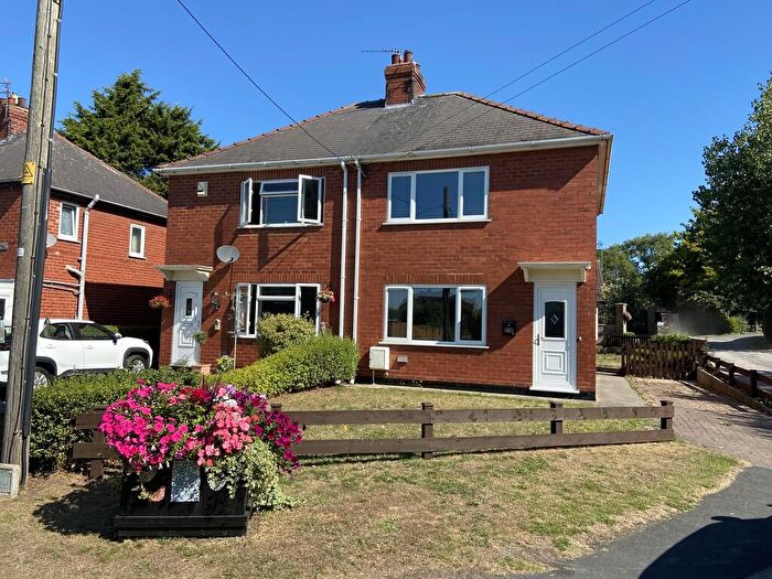 3 Bedroom Semi Detached House To Rent In Queens Road, Barnetby., DN38
