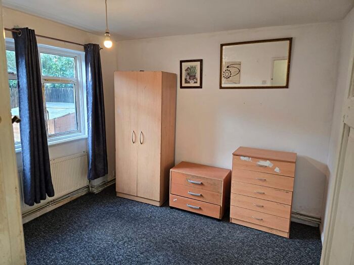 1 Bedroom Flat To Rent In Herbert Road, Walthamstow, E17