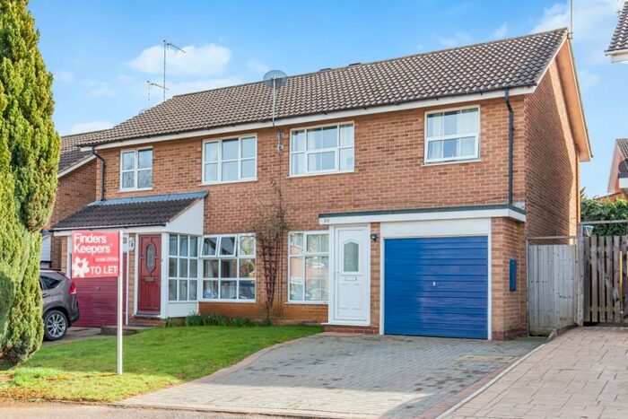 3 Bedroom Semi-Detached House To Rent In Melbourne Close, Banbury, OX16