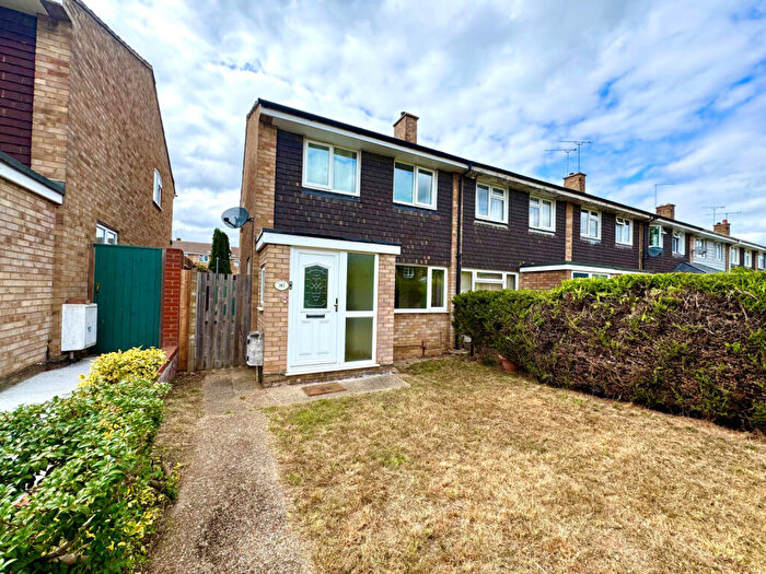 3 Bedroom End Of Terrace House To Rent In Linnet Drive, Chelmsford, Essex, CM2